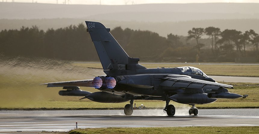 بريطانيا تشن غاراتها على داعش