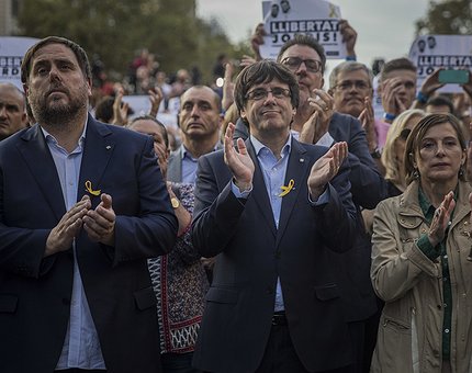 El Parlamento Catalán se reúne esta tarde y podría declarar la independencia