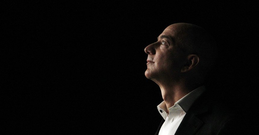 Jeff Bezos podría dejar de ser el hombre más rico del mundo debido a caída acciones de Amazon