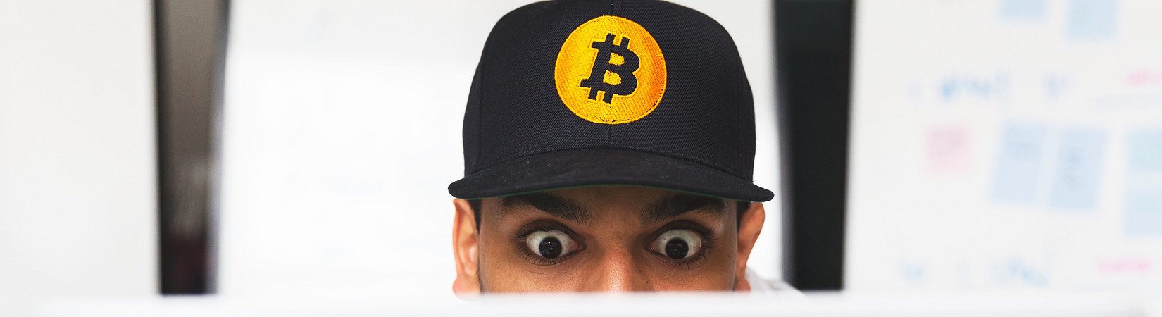 El precio del bitcoin cae hasta los 9.500 $