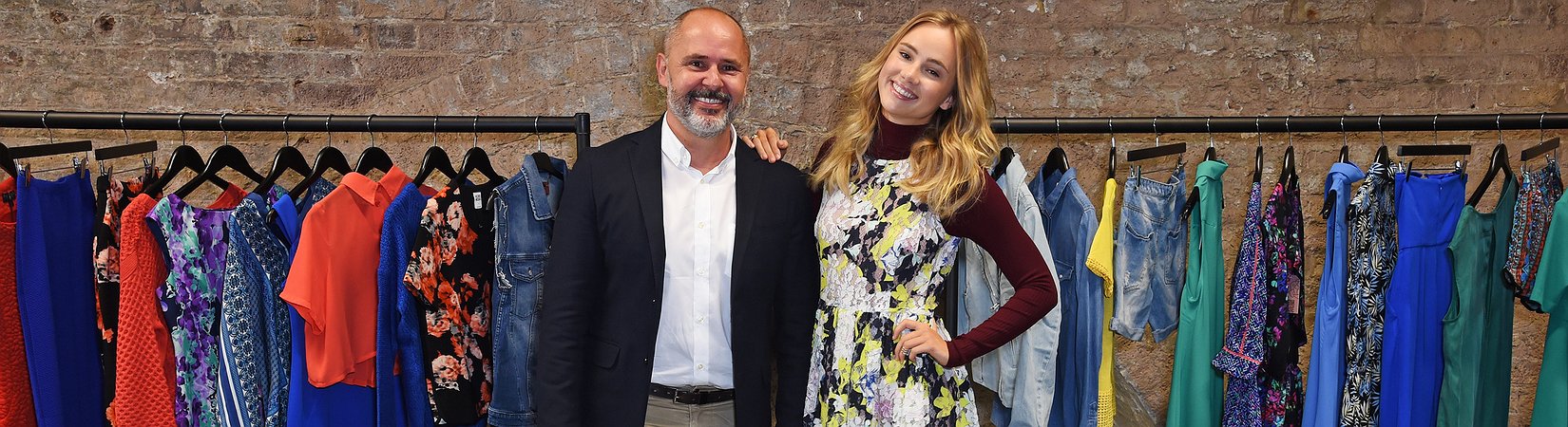  أمازون يكشف عالم الموضة