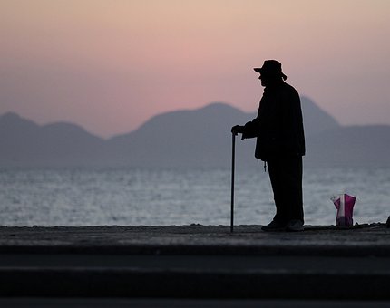 Apenas 4% dos brasileiros poupam para a aposentadoria