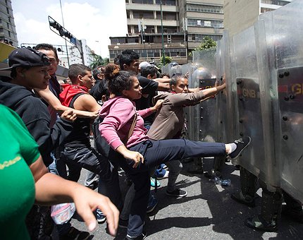Estallan las protestas del hambre en Venezuela