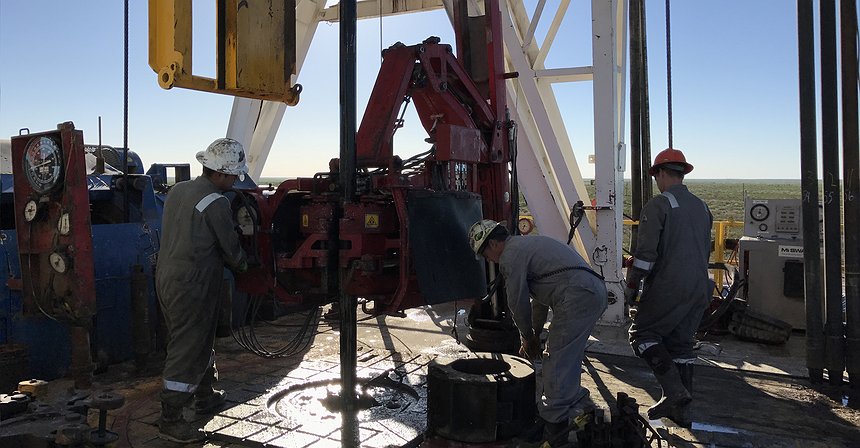 Oil price continues slide despite extension of production cuts