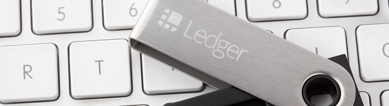 Survey: Most Users Store Their Cryptos in Hardware Wallets