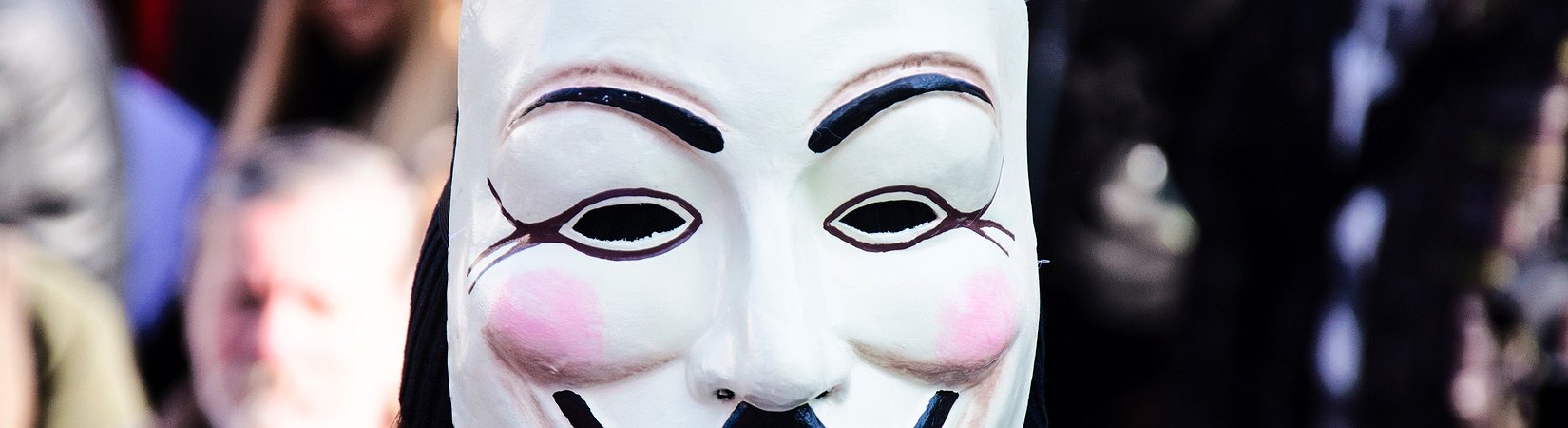 Anonymous le declara la guerra a Trump