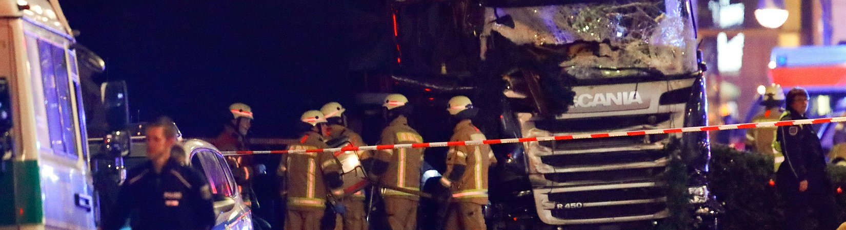 Berlino: un camion irrompe su un mercatino di Natale, 12 morti e decine di feriti