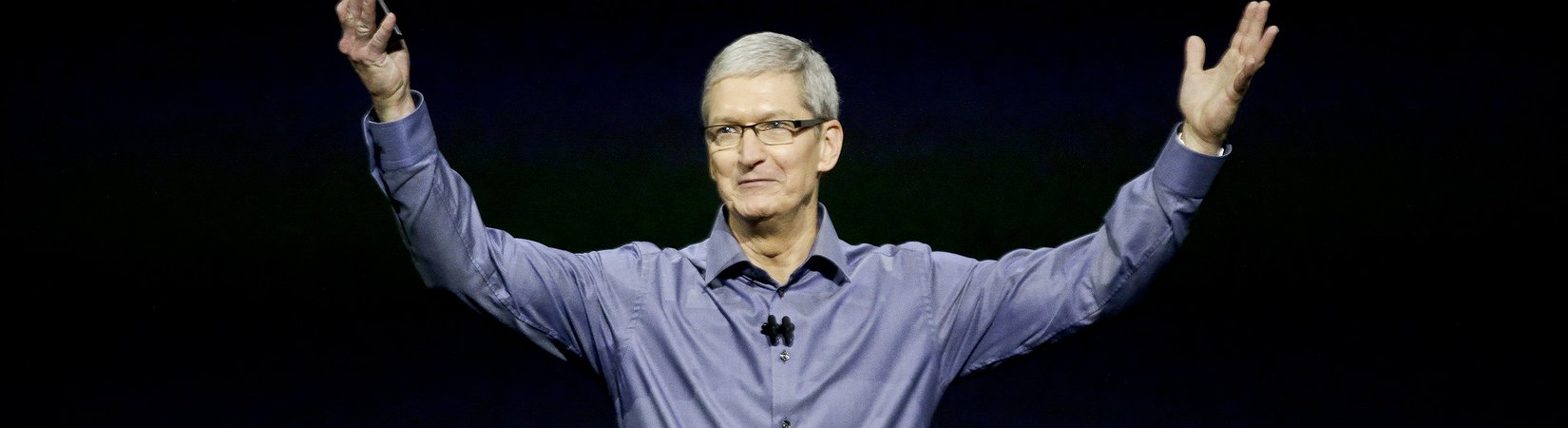 Apple Becomes First US Company to Exceed $1.5T Market Cap