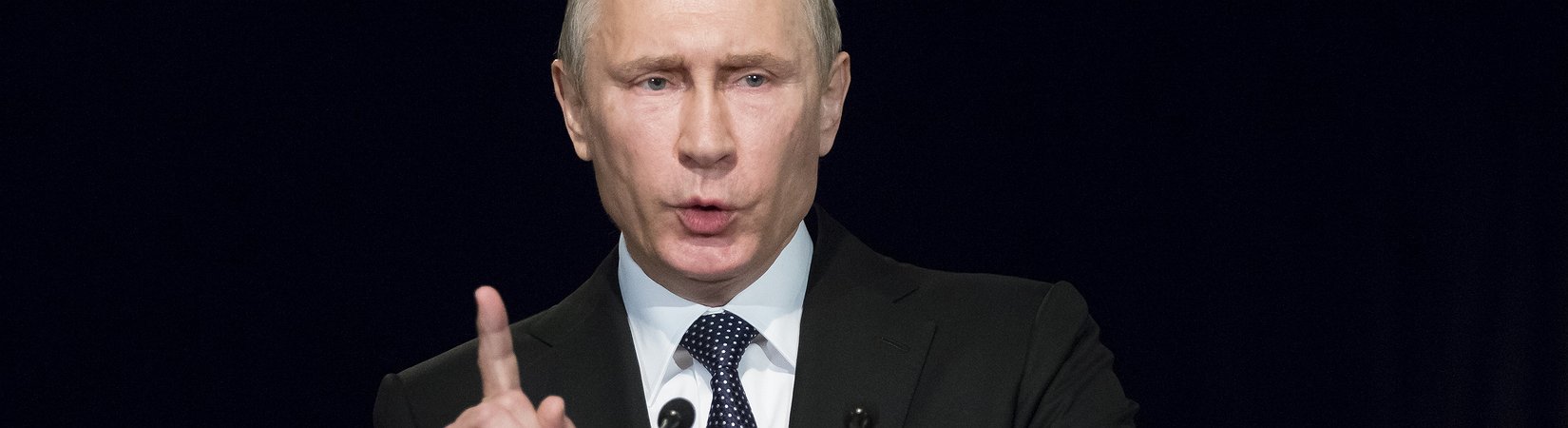 Brent climbs as Putin promises to join OPEC in freezing the oil output