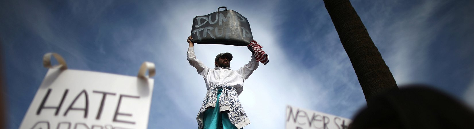 Negli Stati Uniti proseguono le violente manifestazioni anti-Trump