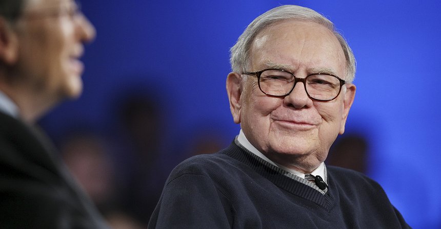 لماذا سعر Berkshire Hathaway أعلى من سعر أصولها