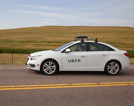 Daimler fabricará coches autónomos de lujo para Uber