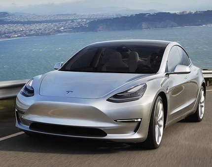 Tesla, oggi la presentazione ufficiale della Model 3