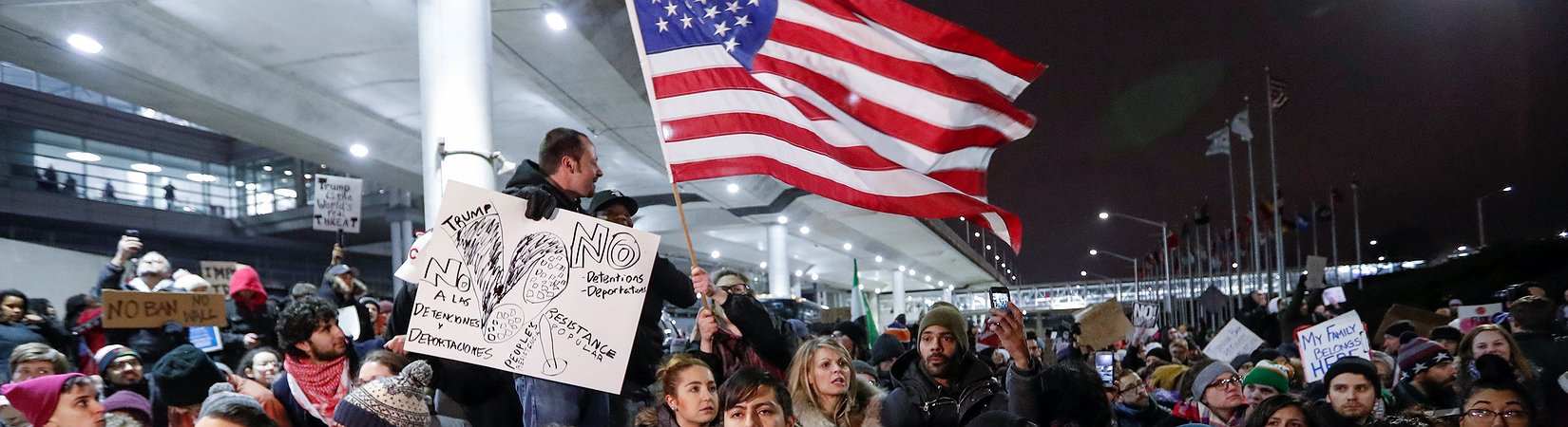 المظاهرات المناوئة لسياسة ترامب في الهجرة