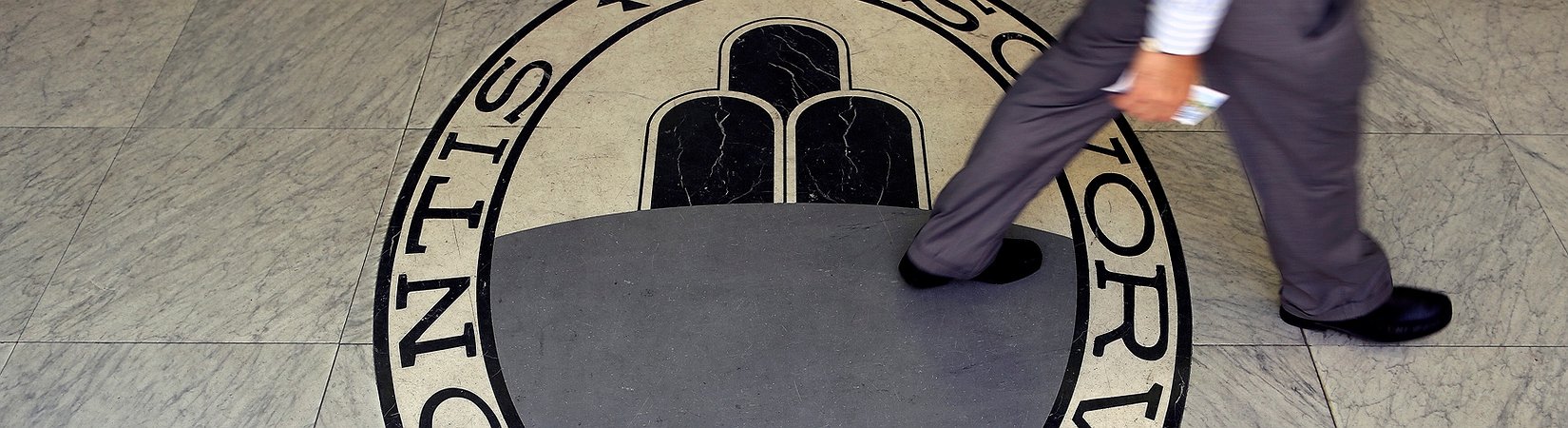 Borsa, banche sotto pressione