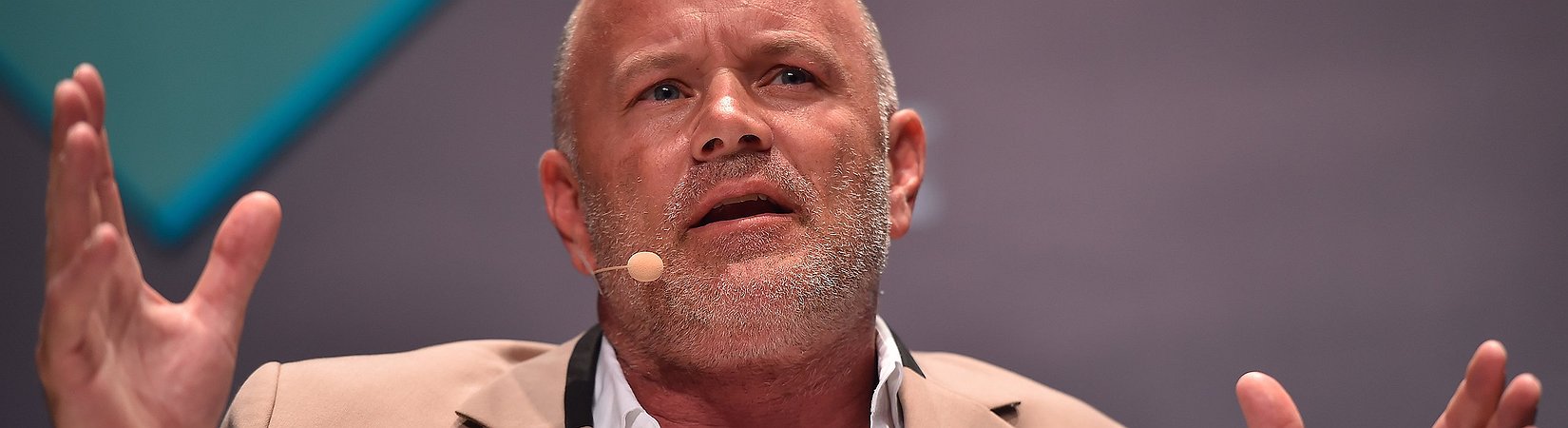 Mike Novogratz considera que el DeFi es más transparente que los bancos