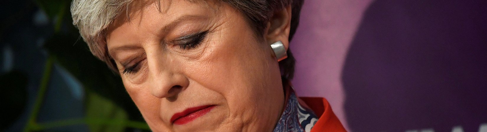 Theresa May vince le elezioni ma è senza maggioranza