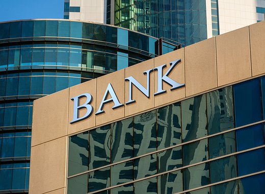 Una subsidiaria de NYCB compra parte de Signature Bank