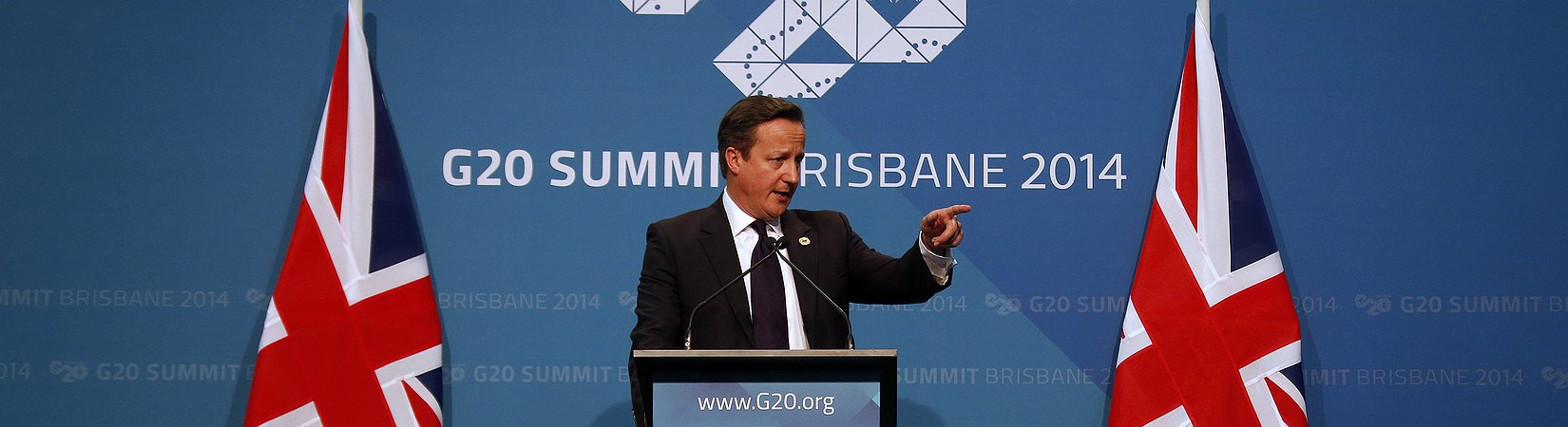 ديفيد كاميرون يحذر عن احتمال موجة ثانية من الأزمة