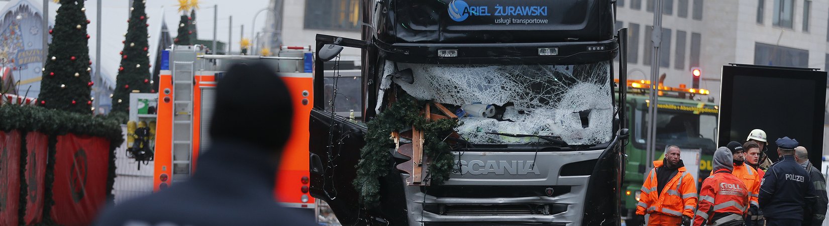 12 Pessoas morreram após investida de camião em mercado de Natal em Berlim