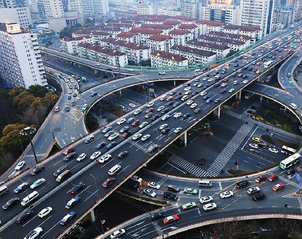 La Cina non produrrà più auto a benzina e diesel