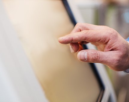 Quiosques «self-service» permitirão pagamentos com criptomoedas