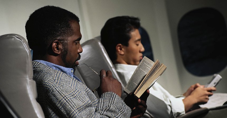 4 trucos de las personas de éxito para aumentar su rendimiento durante los viajes