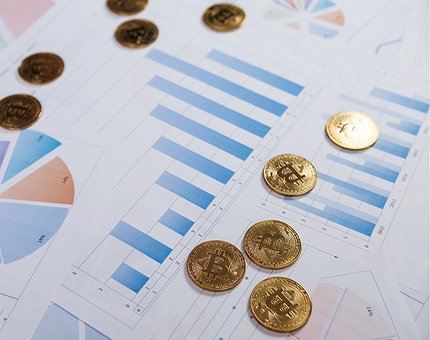 Bitcoin meno volatile, le posizioni di investitori e speculatori restano immutate durante l’estate