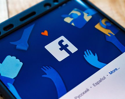 Facebook reconsidera proibição de anúncios relacionados com criptomoedas