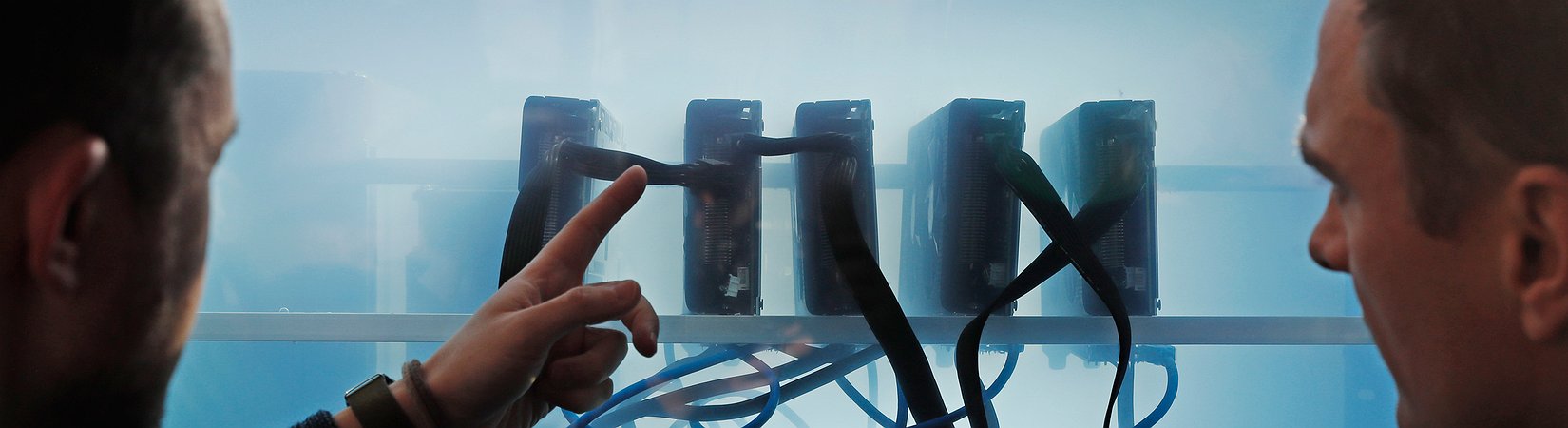 ما الذي يهدد معدني البيتكوين