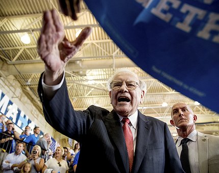 Warren Buffett: “Comprare bitcoin non significa investire”