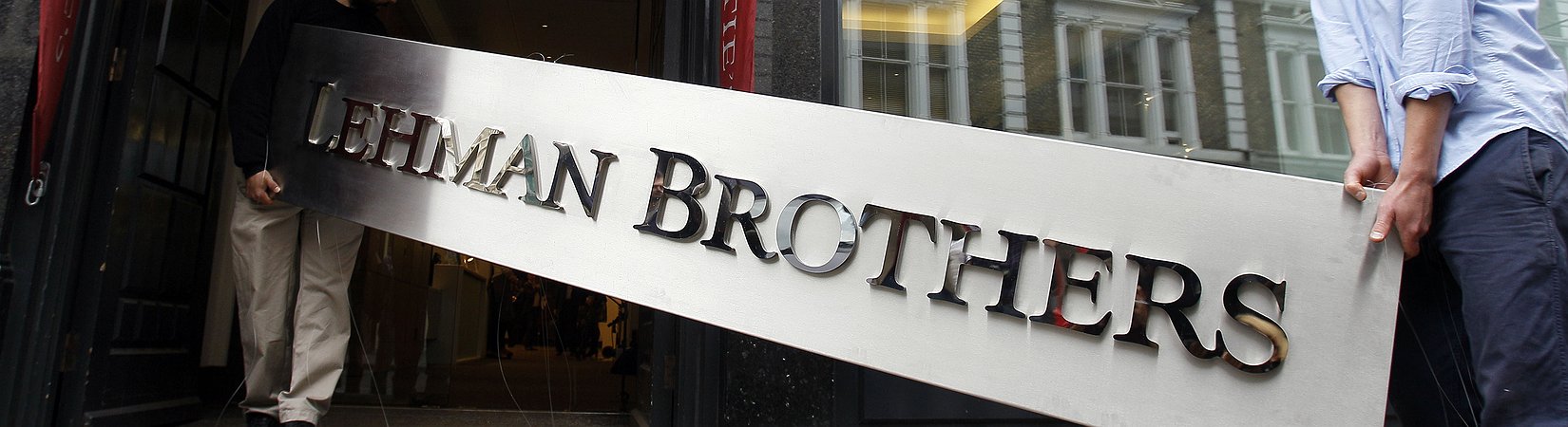 التنبؤات الحزينة والحالات الشاذة للعملات