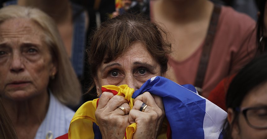 El Parlamento de Cataluña declara la independencia