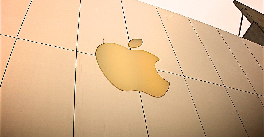 Apple Shares Rose More Than Bitcoin in 2021