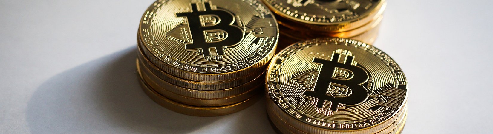 Users Are Withdrawing 2,000 Bitcoins a Day From Crypto Exchanges