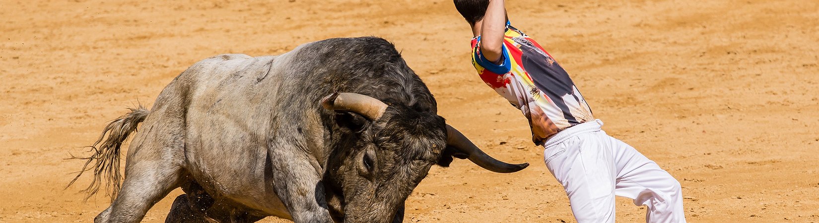 España esquiva los problemas de la incertidumbre política