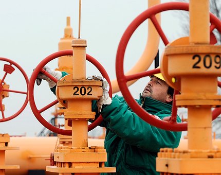 La OPEP estudia prorrogar los recortes de petróleo durante 6 meses más