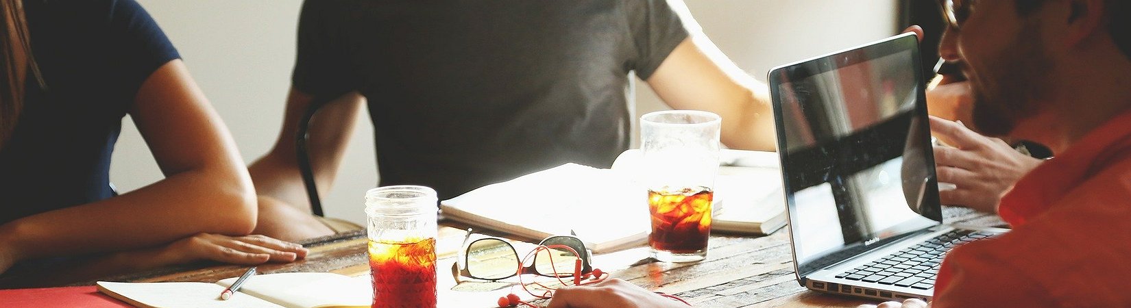 4 formas de aprovechar las reuniones aburridas