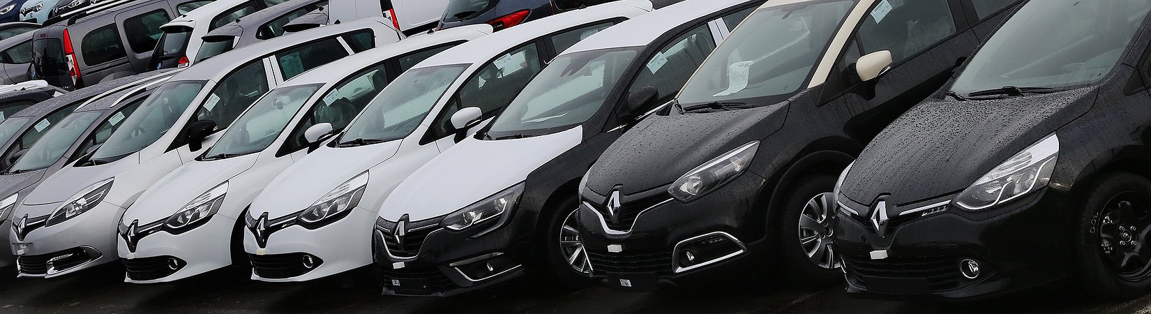 Renault revisa 15.000 coches tras las irregularidades