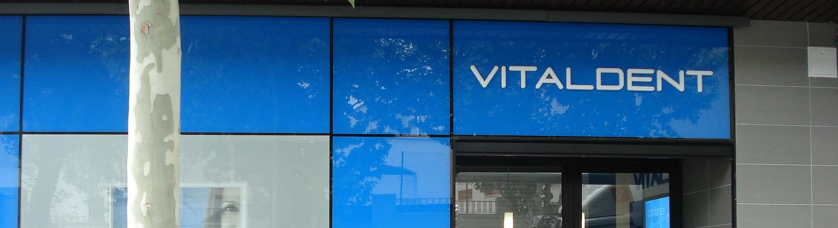 La policía detiene al dueño y una decena de directivos de Vitaldent