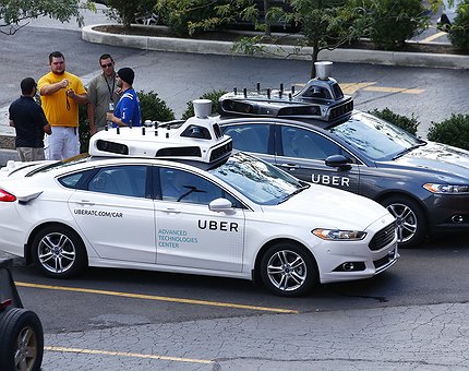 Uber suspendeu programa ao redor de carros autônomos