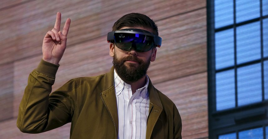 سلبيات نظارة الواقع المعزز من مايكروسوفت