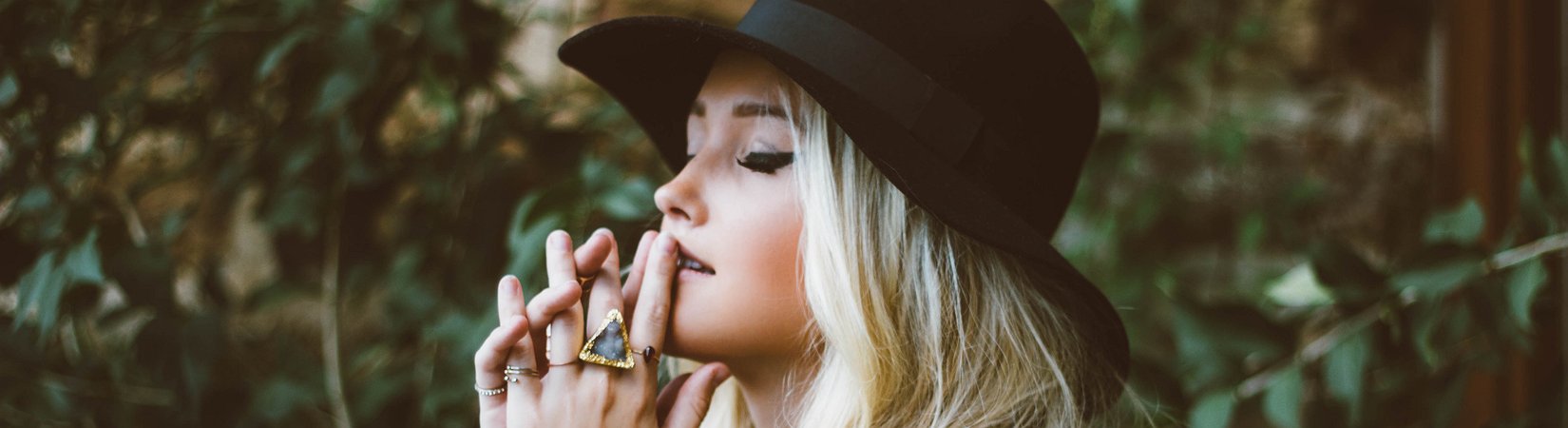 Pare de tentar ser alguém e passe à ação