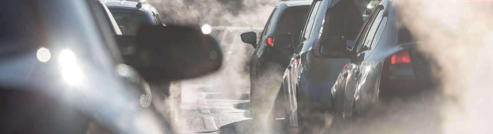 Los coches que circulan en nuestro país exceden el límite de emisiones