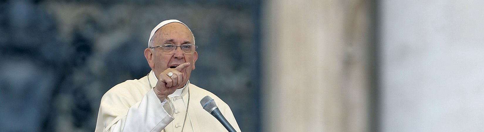 Papa apela a redução de emissões de CO2