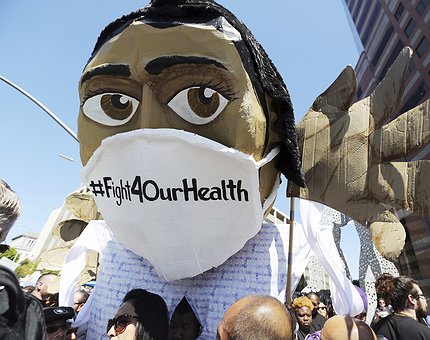 Trump amenaza a su partido para aprobar su reforma sanitaria