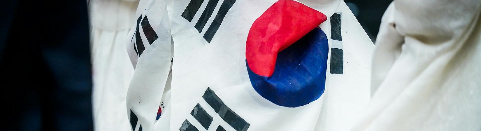 South Korea's Presidential Frontrunner Vows to Approve Bitcoin ETFs