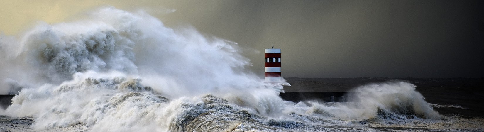 Furacão Ophelia dirige-se para a Europa