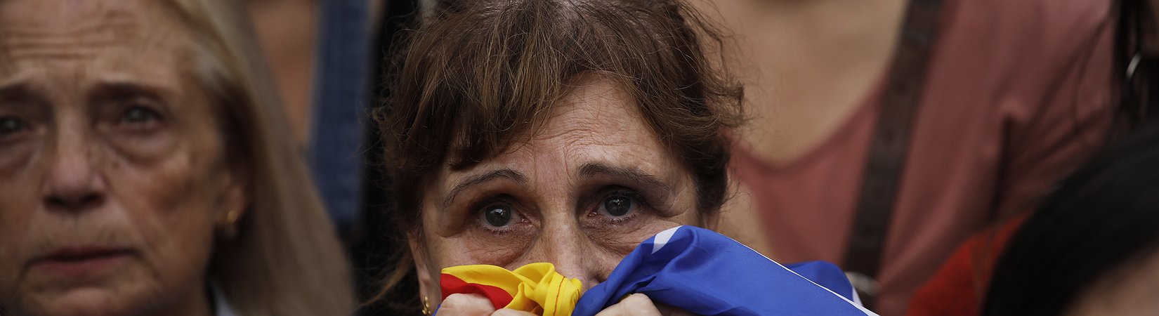 Il Parlamento catalano vota sì all’indipendenza