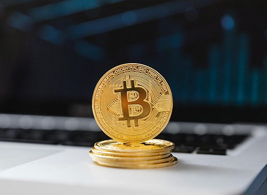 El bitcoin crece por encima de los 76.000 $